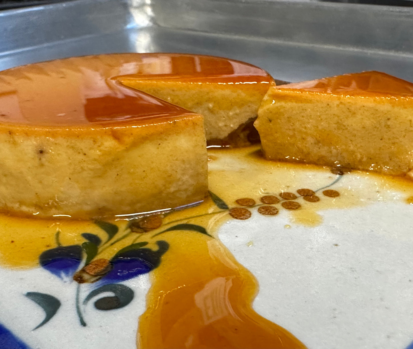 Whole Pumpkin Flan Chocolate - Casa de Chocolates